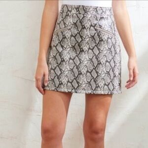 Blank NYC Black/Gray Snake Skin Print Skirt 30